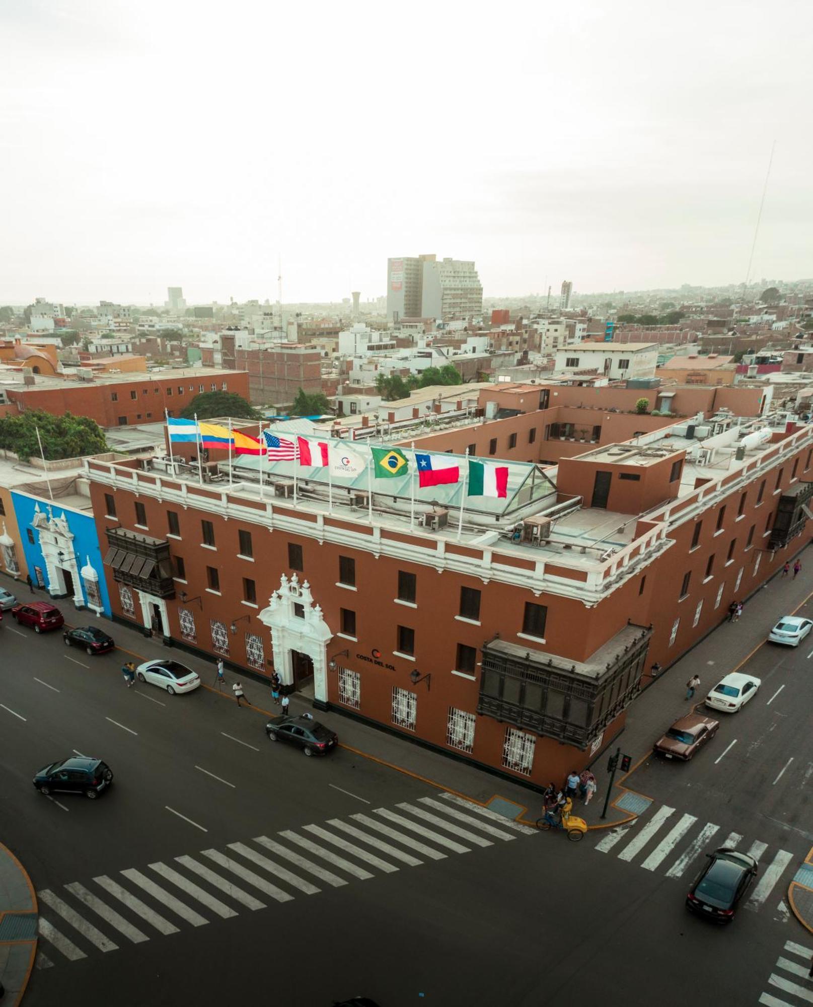 Costa Del Sol Trujillo Centro Exterior foto