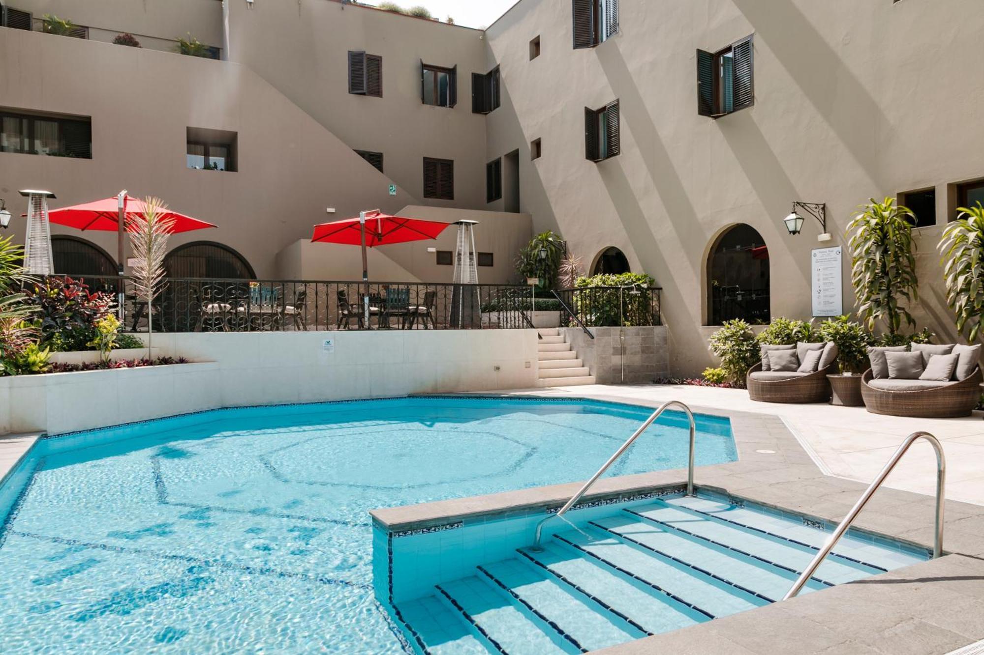 Costa Del Sol Trujillo Centro Exterior foto